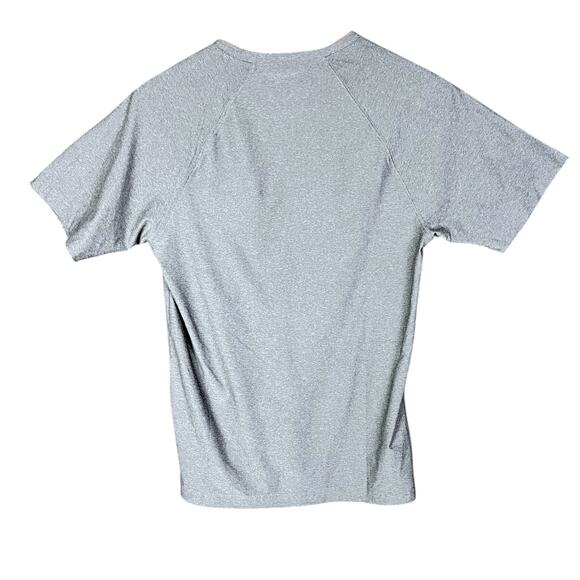 NWT Rhone Reign Men's Gray Workout Tee T-Shirt - Size XS - $68 Retail - Picture 4 of 5